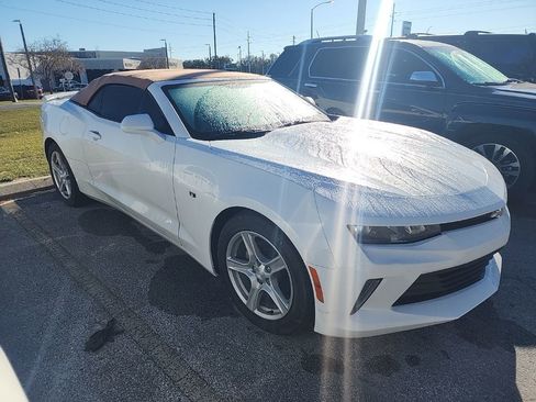 Used 2016 Chevrolet Camaro LT image 3