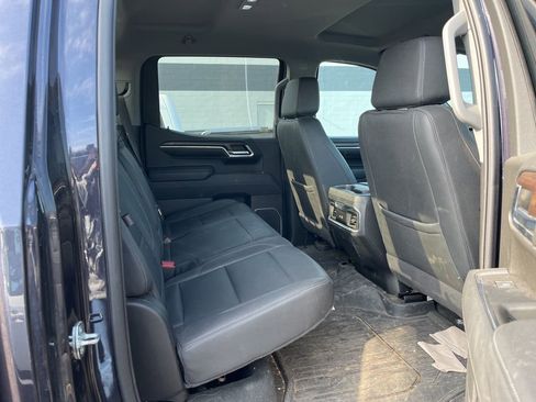 Used 2023 GMC Sierra 1500 SLT w/ SLT Premium Package image 3