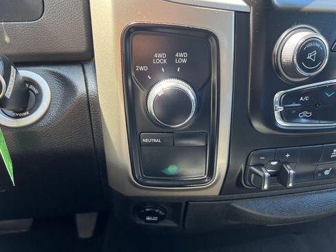 Used 2014 RAM 2500 Big Horn AWD/4WD image 25