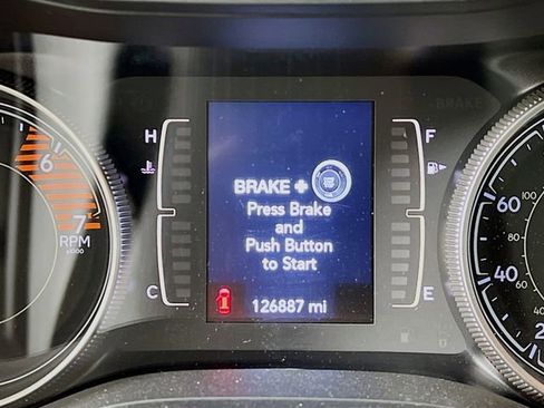 Used 2020 Jeep Cherokee Latitude Plus image 9