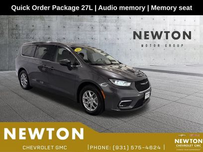 Used 2023 Chrysler Pacifica Touring-L