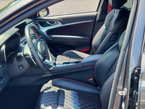 Used 2022 Genesis G70 3.3T RWD image 22