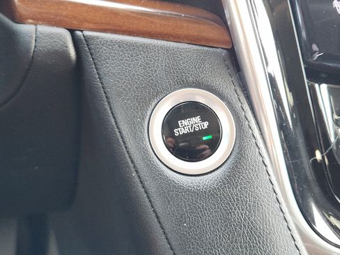 Used 2020 Cadillac Escalade ESV Premium Luxury image 21