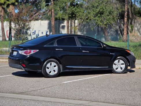 Used 2012 Hyundai Sonata Hybrid w/ Leather Pkg image 5