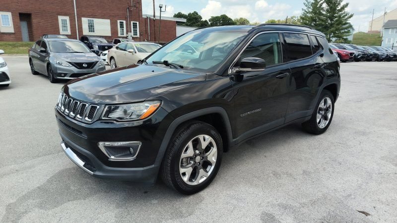Used 2019 Jeep Compass Limited w/ Safety & Security Group AWD/4WD image 1