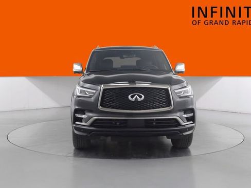 Used 2023 INFINITI QX80 Sensory AWD/4WD image 2