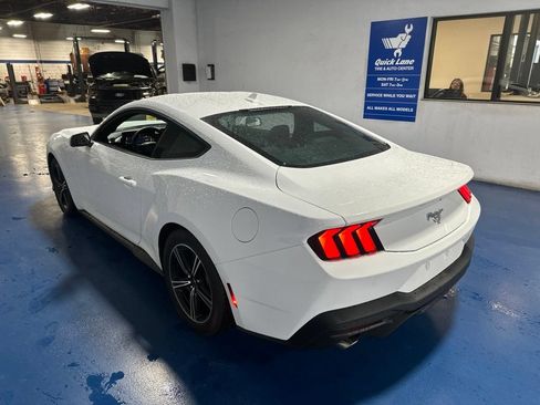 Certified 2025 Ford Mustang Coupe RWD image 12