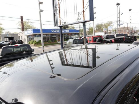 Used 2023 Ford F150 Lariat w/ Equipment Group 502A High image 9