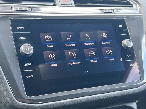 Certified 2023 Volkswagen Tiguan SE R-Line image 13