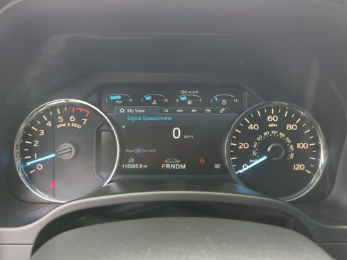 Used 2019 Ford F150 Platinum w/ Equipment Group 701A Luxury AWD/4WD image 10
