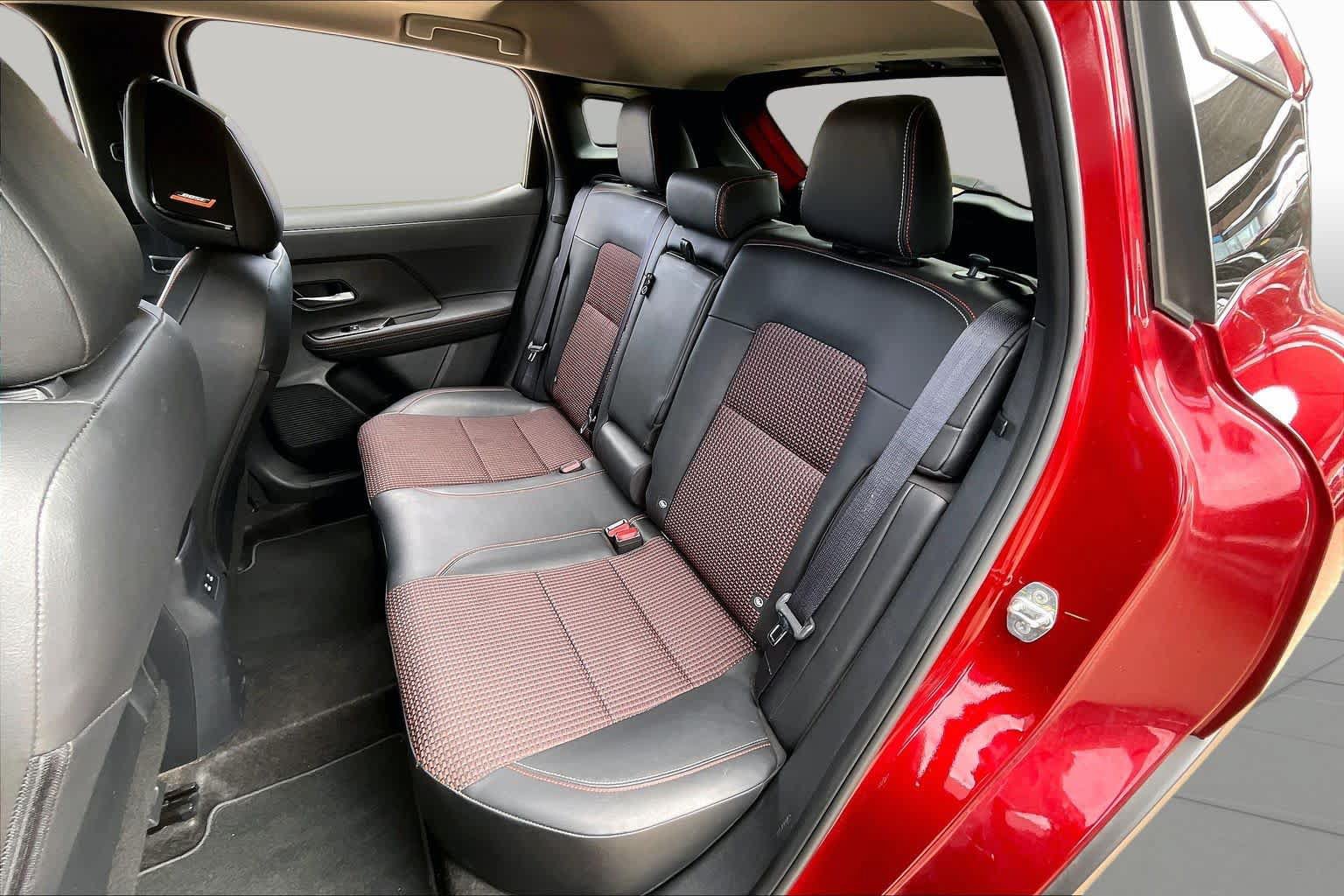Certified 2025 Nissan Kicks SR w/ SR Premium Package FWD image 17