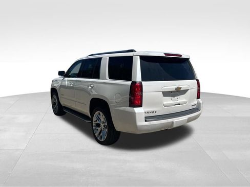 Used 2020 Chevrolet Tahoe Premier w/ Premier 6.2L Value Package AWD/4WD image 3