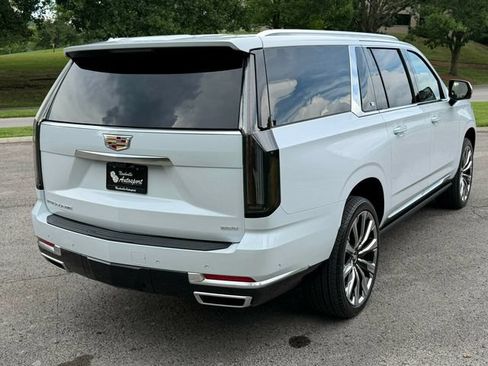 Used 2026 Cadillac Escalade ESV Platinum Luxury AWD/4WD image 8