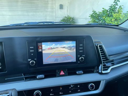 Used 2025 Kia Sportage LX image 24