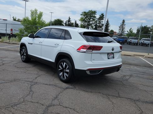 Used 2022 Volkswagen Atlas Cross Sport SE FWD image 8