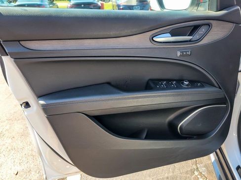 Used 2022 Alfa Romeo Stelvio Ti image 19