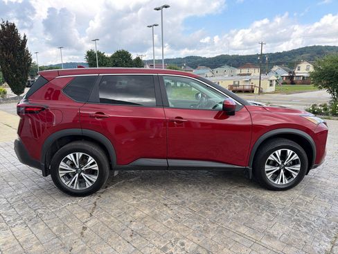 Used 2023 Nissan Rogue SV AWD/4WD image 9
