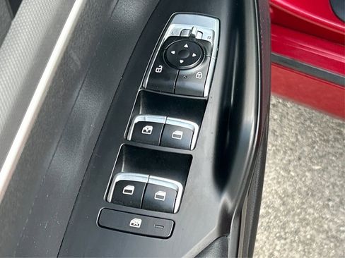 Used 2023 Kia K5 GT-Line image 40