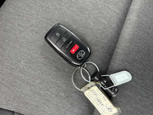 Used 2025 Toyota Camry LE image 22