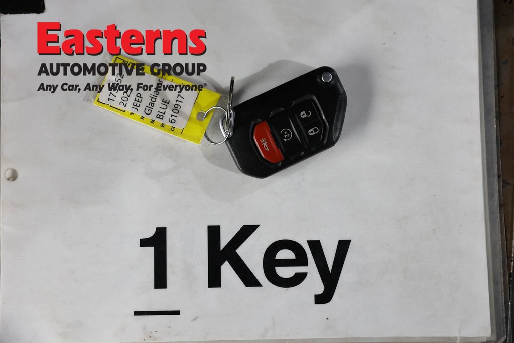 Used 2021 Jeep Gladiator Overland AWD/4WD image 23