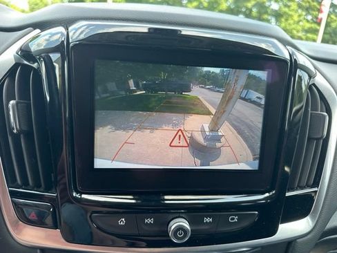 Used 2019 Chevrolet Traverse LT w/ LPO, Floor Liner Package FWD image 14