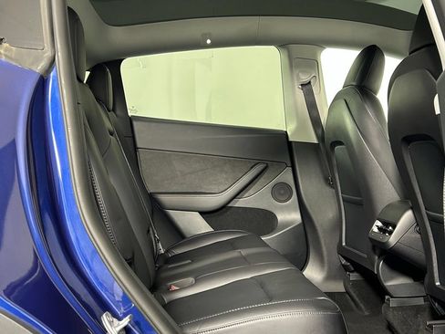 Used 2022 Tesla Model Y Performance AWD/4WD image 13