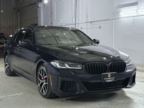 Used 2023 BMW 540i xDrive w/ M Sport Package image 4