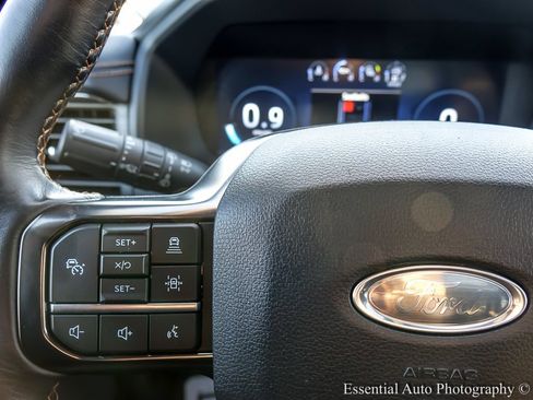 Used 2024 Ford Expedition Platinum image 21