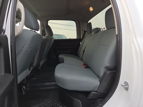 Used 2018 RAM 2500 Tradesman w/ Chrome Appearance Group AWD/4WD image 11