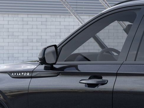New 2026 Lincoln Aviator AWD image 20
