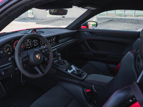 Used 2022 Porsche 911 GT3 RWD image 38