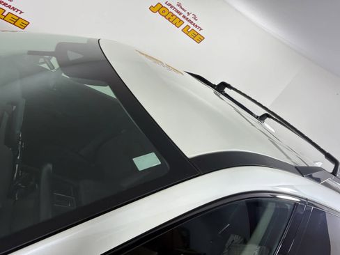 Certified 2024 Nissan Pathfinder SV FWD image 12