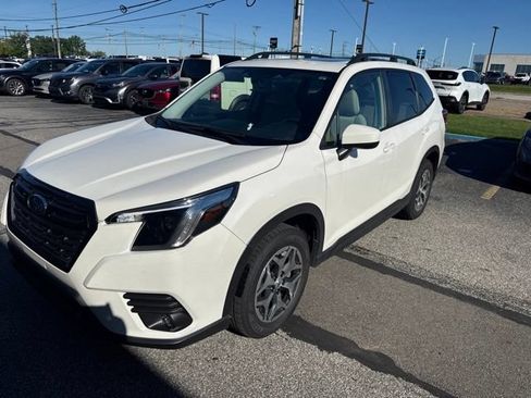 Used 2024 Subaru Forester Premium AWD/4WD image 1