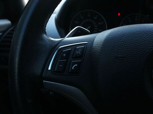 Used 2012 BMW 135i Convertible RWD image 21