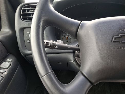 Used 2003 Chevrolet Blazer LS w/ Preferred Equipment Group AWD/4WD image 20