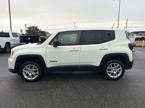 Used 2023 Jeep Renegade Latitude image 8