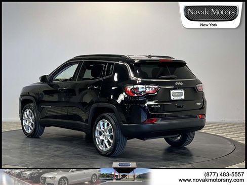 Used 2022 Jeep Compass Latitude image 6