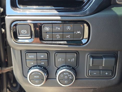 New 2026 GMC Yukon AT4 w/ AT4 Premium Plus Package AWD/4WD image 27