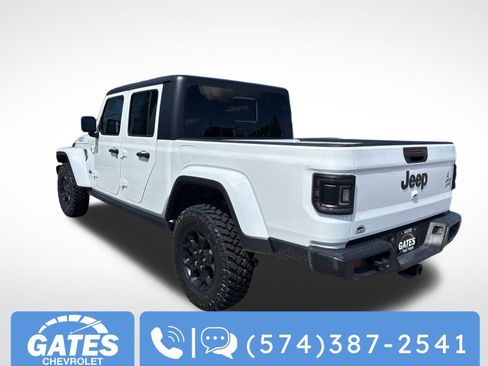 Used 2023 Jeep Gladiator Sport AWD/4WD image 6