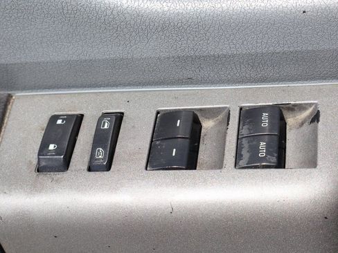 Used 2016 Ford F650 2WD Crew Cab Super Duty image 15