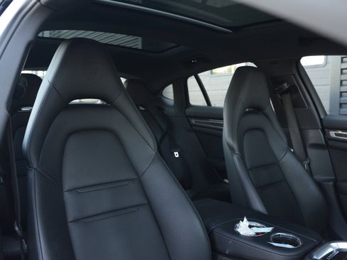 Certified 2023 Porsche Panamera Platinum Edition RWD image 27