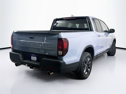 Used 2024 Honda Ridgeline Sport image 7