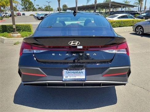 New 2025 Hyundai Elantra Sport image 18