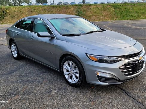 Used 2025 Chevrolet Malibu LT FWD image 16
