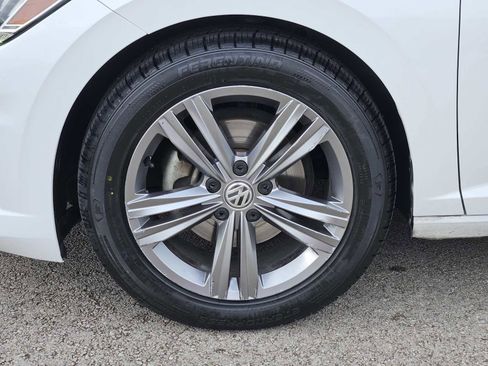 Used 2019 Volkswagen Jetta R-Line image 9