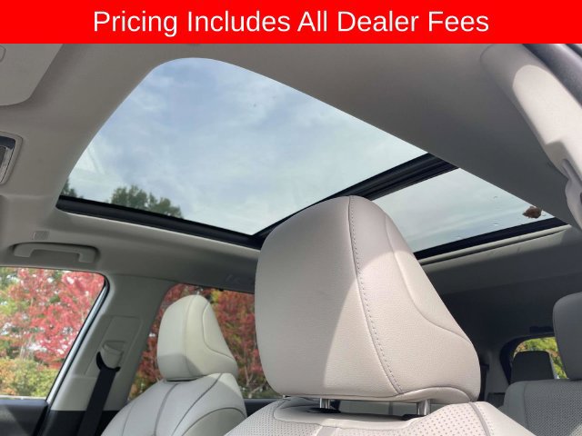 Used 2024 Toyota Grand Highlander AWD image 25