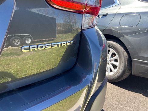 Used 2023 Subaru Crosstrek 2.0i Premium image 5