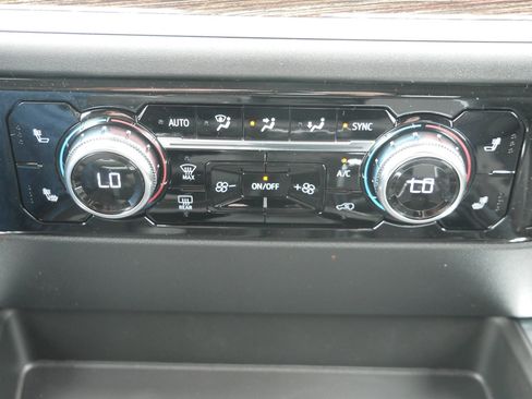 New 2026 GMC Sierra 1500 Elevation w/ Preferred Package AWD/4WD image 8