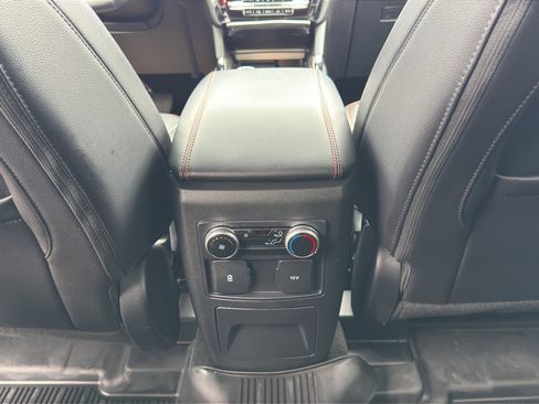 Certified 2023 Ford Explorer ST-Line w/ Class IV Trailer Tow Package AWD/4WD image 36