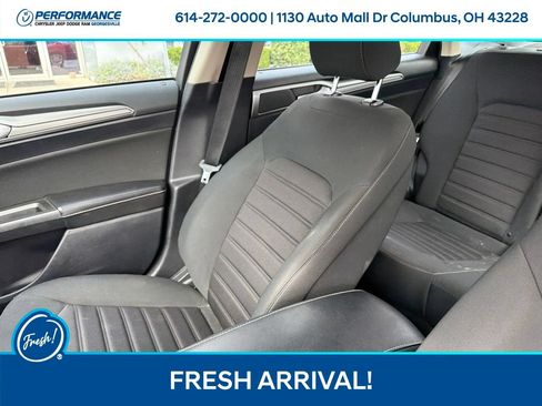 Used 2020 Ford Fusion SE FWD image 14
